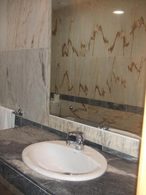Hotel Vadorrey Roa Room photo